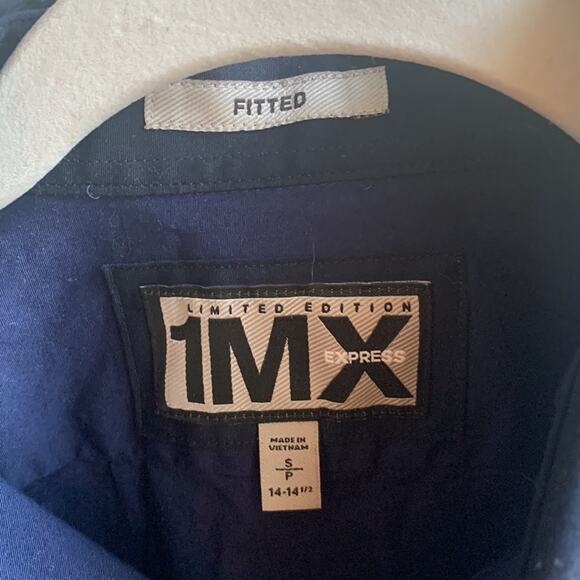 Express 1MX Button Up - Picture 5 of 7